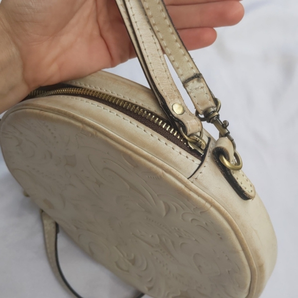 Patricia Nash Canteen Crossbody Leather Purse - Picture 2 of 9